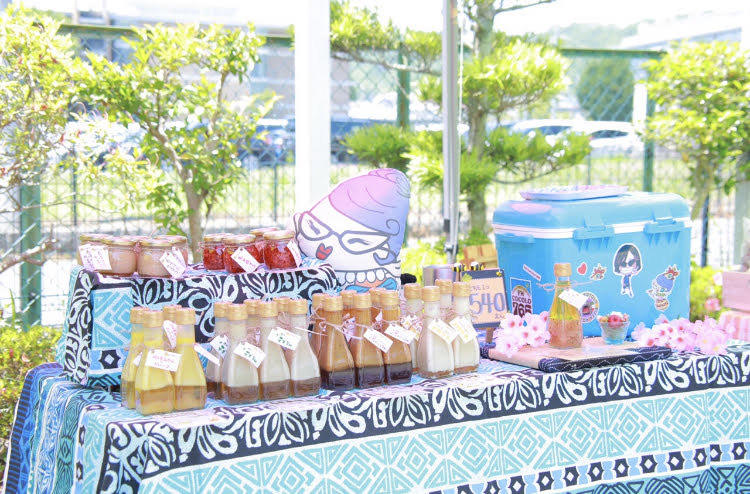 マダム・ビーの画像１