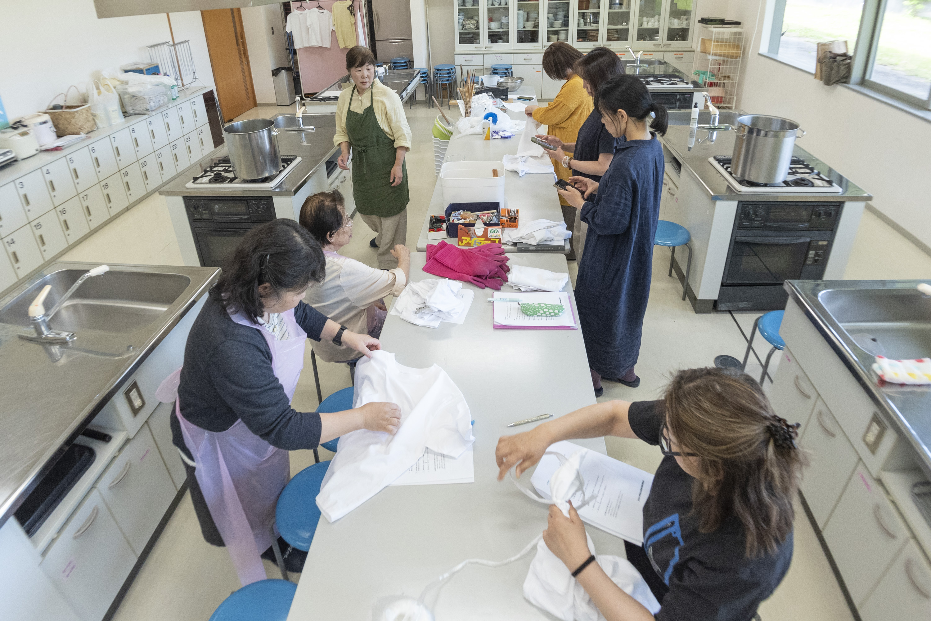 講座「よもぎを身に纏う〜 よもぎで染めるTシャツ」木村美香先生