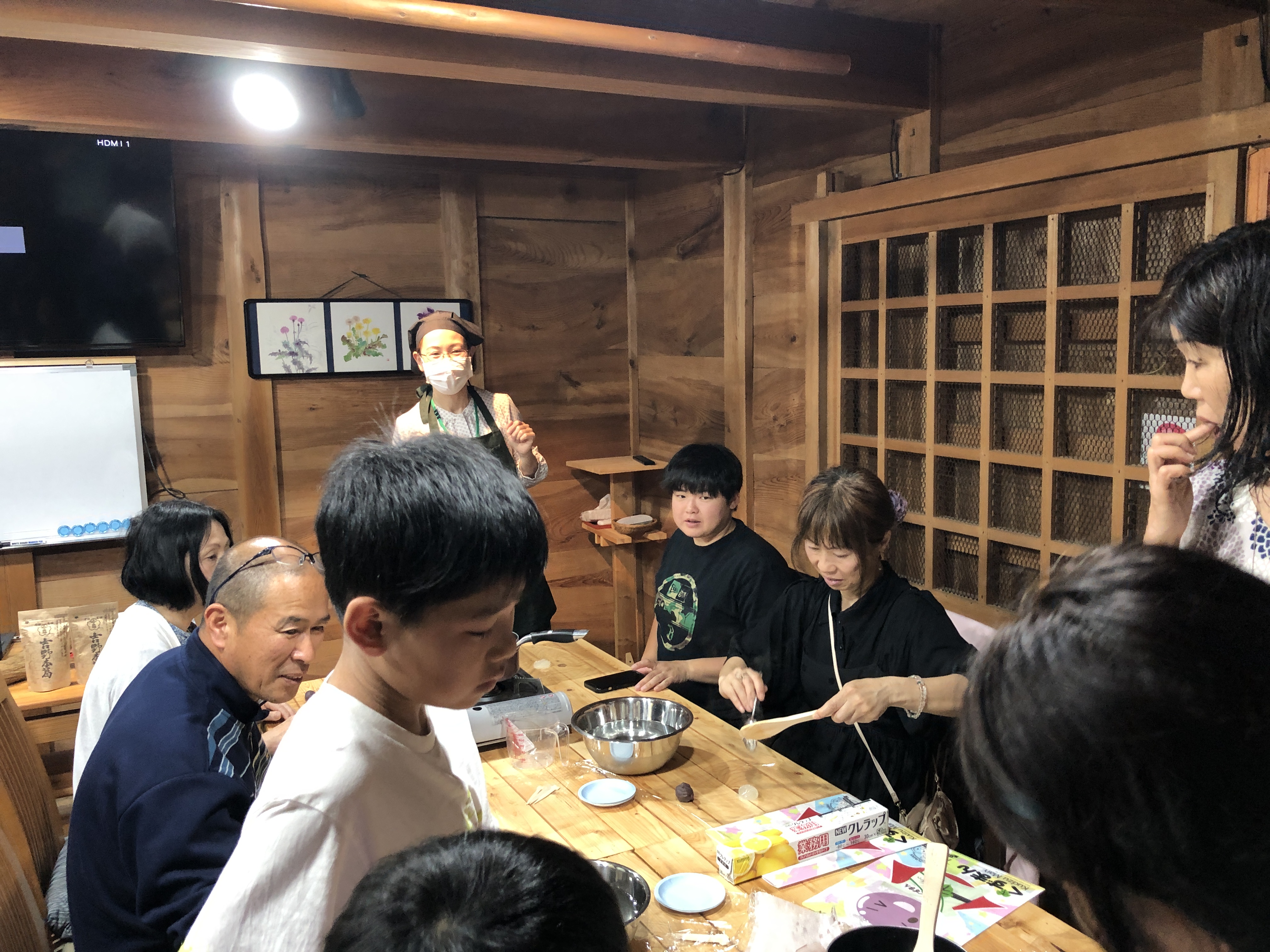 講座「１年間育ててできるマイ醤油作りワークショップ」片上公美先生